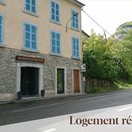 La Douane 1 - Eaux-chaudes - *